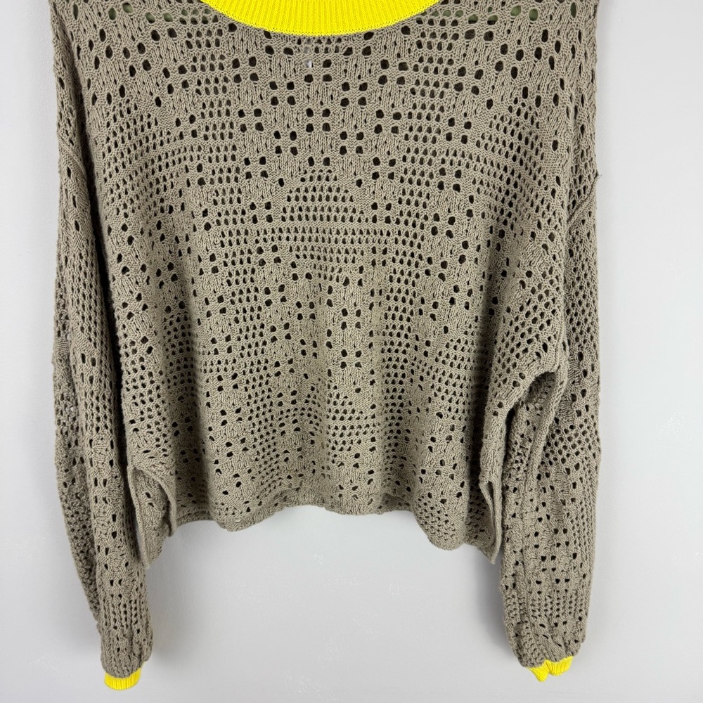 Free People Home Run Cropped Sweater Tan Yellow Trim Size M Boxy Fit - Picture 6 of 14